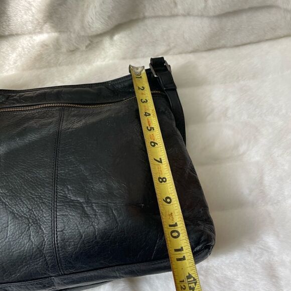 Margot black leather shoulder/Crossbody bag with rustic hardwares  . - Picture 6 of 10